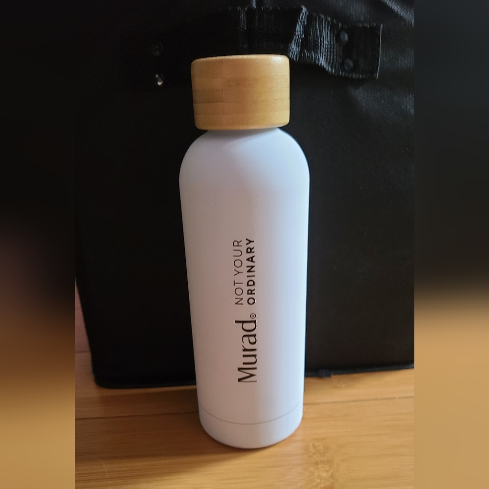 17oz metal Murad waterbottle